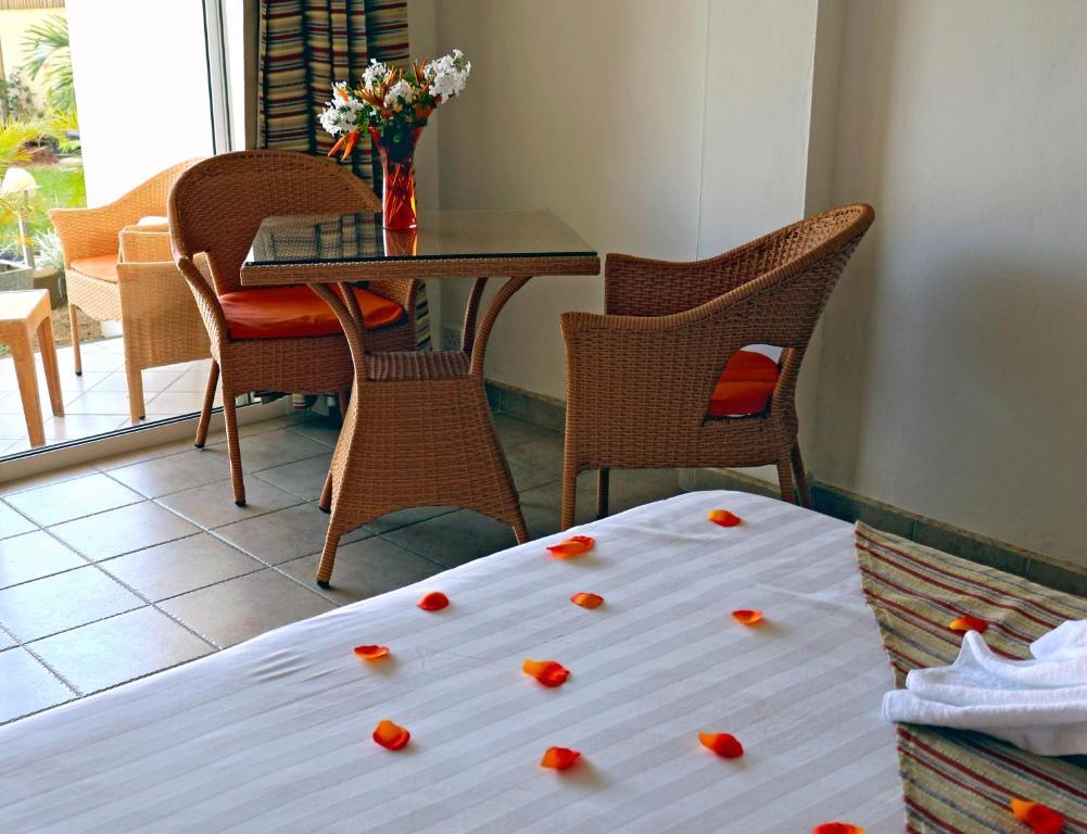 West Coast View Studios & Appartment Flic-en-Flacq Екстериор снимка