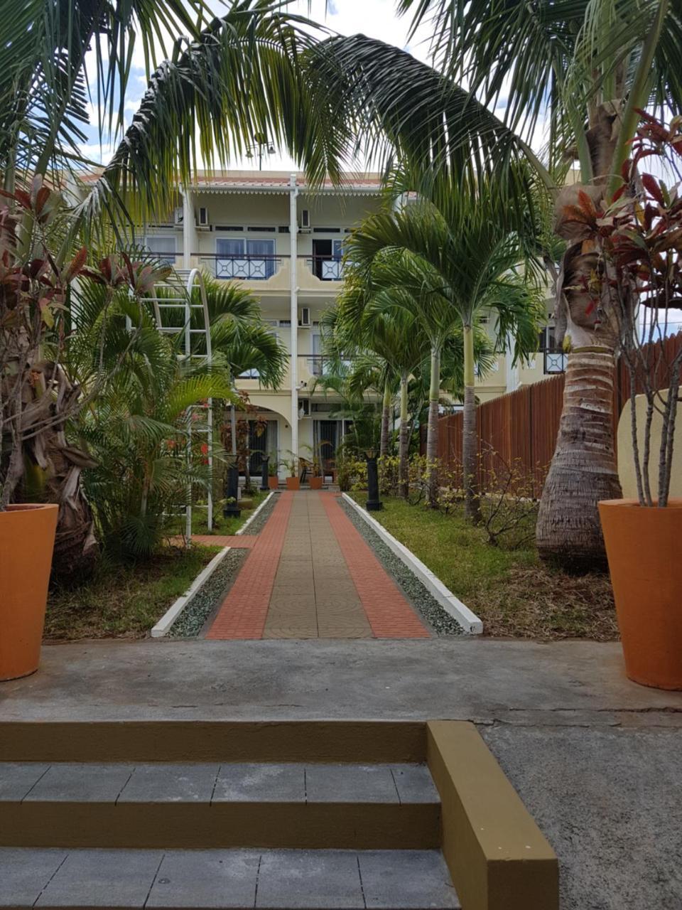 West Coast View Studios & Appartment Flic-en-Flacq Екстериор снимка